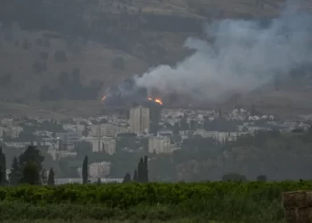 إسرائيل تحت قصف صواريخ ومسيرات حزب الله وانباء عن إصابة إسرائيليين