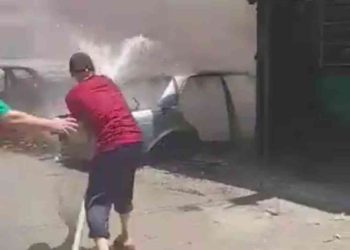 احتراق 3 مركبات إثر حريق أعشاب ضخم في اربد