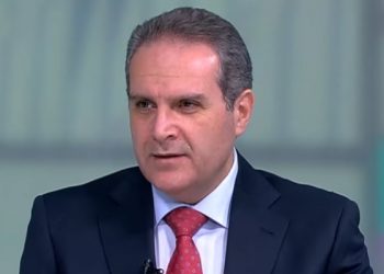 وزير الصحة يلغي العمل بلائحة تعرفة الأجور الطبية