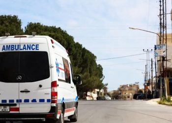 إربد.. شخص يحاول إنهاء حياته بالقفز من أعلى بناية