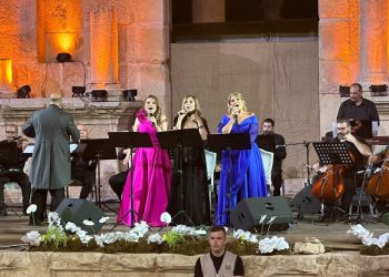 مهرجان جرش.. “الأخوات طنب” يرسلن سلامهن من لبنان إلى فلسطين