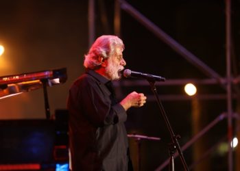 مارسيل خليفة يضيء مسرح جرش و يهدي شهداء غزة موسيقاه