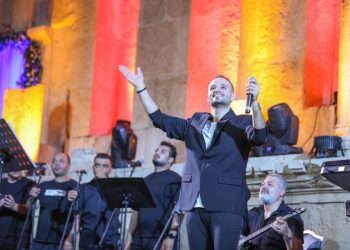 عيسى السقار يحول حفله في “جرش” إلى مهرجان تضامني