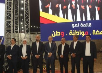 نحو (10) آلاف مواطن يحتشدون في افتتاح مقرّ قائمة نمو ..صور