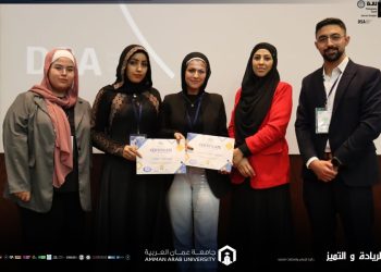 الطالبة رشاء سلطان تمثل جامعة عمان العربية كمحكمة في مؤتمر المناظرات الطبية الأول