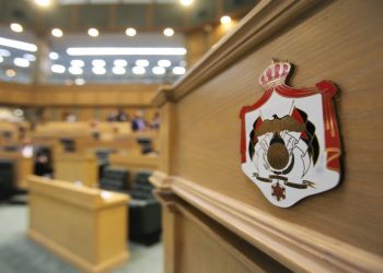 ردود اغلبية الشارع الاردني لا احد يمثلنا من النواب وبعد الانتخابات بسكروا تلفوناتهم