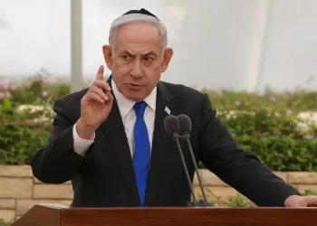 نتنياهو .. يتعهد بملاحقة قادة حماس “فوق الأرض وتحتها” و رد الضربة بضربتين