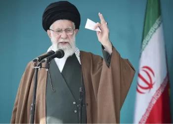 نقل خامنئي إلى مكان آمن ومشاورات مع حزب الله لتحديد الخطوة التالية