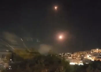 حزب الله يقصف قواعد للاحتلال قرب حيفا.. وغارات على بلدات في جنوب لبنان