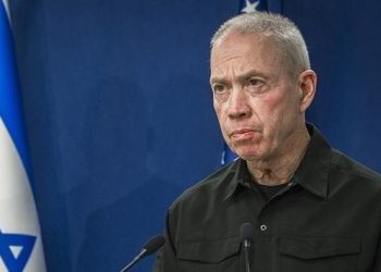 غالانت يلتقي جنودا يتدربون على عملية برية محتملة جنوب لبنان