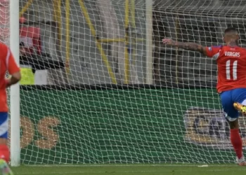 شاهد هدف غريب يثير جدلًا كبيرًا في تصفيات أمريكا المؤهلة إلى كأس العالم