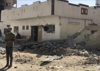 شمال غزة يباد.. إسرائيل تقصف مستشفى وأضرار بمستودع الأدوية