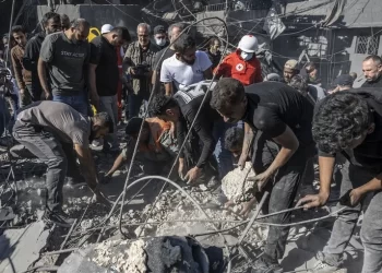 غارة إسرائيلية تستهدف بيروت.. وأنباء عن اغتيال مسؤول في حزب الله