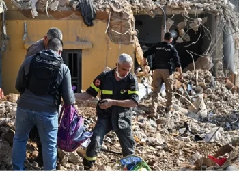 غارات عنيفة تستهدف عدة مناطق في الضاحية الجنوبية لبيروت (شاهد)