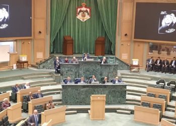 مذكرة نيابية تطالب الحكومة برفع الحد الأدنى للأجور