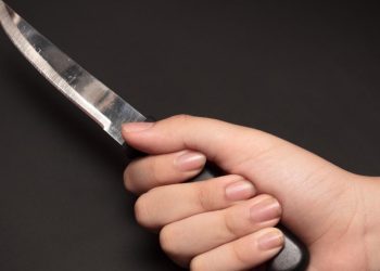 الأردن .. طالبة تطعن معلمتها في احدى المدارس