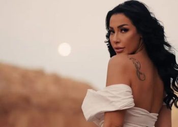 القبض على مذيعة شهيرة بتهمة حيازة مخدرات