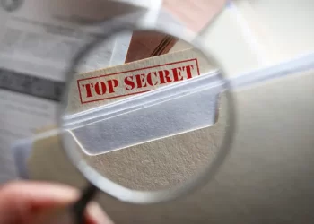 مسرب وثائق سرية للغاية عن إيران وإسرائيل بقبضة أميركا