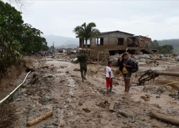 كولومبيا تعلن “حالة طوارئ وطنية” بسبب الفيضانات