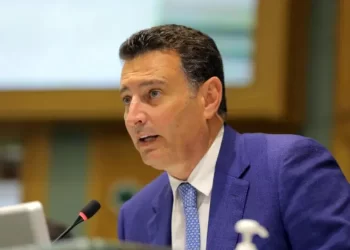 توافق 5 كتل نيابية يُقرب الصفدي من الجلوس على كرسي رئاسة مجلس النواب