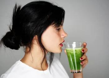 احذر حمية العصائر.. فهي تفسد جهازك الهضمي بـ3 أيام فقط