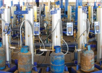 مصفاة البترول.. تعبئة 1.2 مليون أسطوانة غاز خلال المنخفض الجوي الأخير