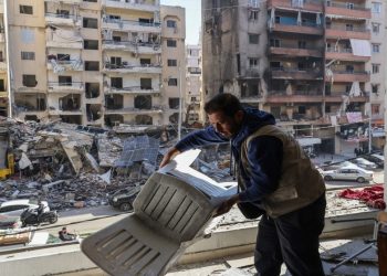 جيش الاحتلال يوجه إنذارا لسكان في حي الحدث في بيروت لإخلائه