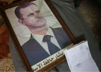 كشف تفاصيل فرار الأسد من سوريا وتهريب مقتنياته