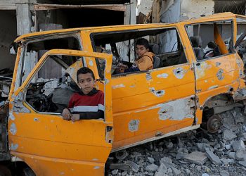 عشرات الشهداء والمصابين بغارات إسرائيلية متواصلة وسط وشمال غزة