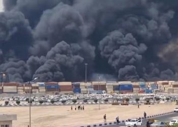 نفجار كبير في ميناء بجنوب إيران.. 4 قتلى و516 مصابا