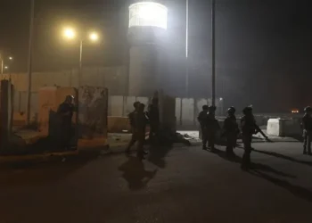 اعتقالات ومداهمات بمدن وبلدات الضفة