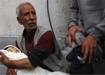 غزة .. سقوط عشرات الشهداء والجرحى بقصف الاحتلال مسجد