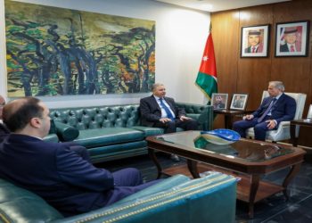 رئيس الوزراء.. شركة البوتاس خصصت 170 مليون دينارا لقطاعي الصحة والتعليم