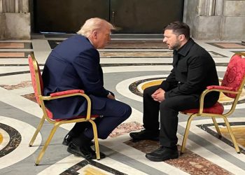 زيلينسكي يأمل تحقيق نتائج بعد بحثه “وقف إطلاق نار” غير مشروط مع ترامب