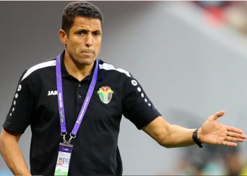 عموتة .. أعاني مع الجزيرة وعشت مع النشامى أجمل لحظات حياتي