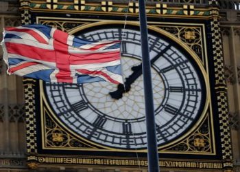 بريطانيا تعلق مفاوضات اتفاقية تجارية مع إسرائيل وتستدعي سفيرتها