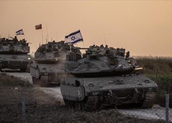 الجيش الإسرائيلي يكثف إبادة غزة بعدوان بري شمالا وجنوبا