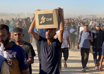 إسرائيل تواصل الإبادة وتحول المساعدات إلى مصيدة موت