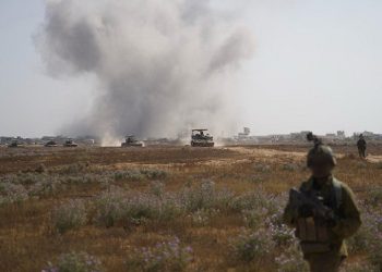 إسرائيل توفر غطاء جويا لميليشيا يقودها ياسر أبو شباب في مواجهتها مع حماس