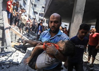 إسرائيل تواصل قصف النازحين ومراكز توزيع المساعدات