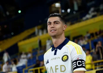 قصة طرد فريق ألماني والـ16 حارسا شخصيا لرونالدو