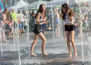 موجة حر قوية تضرب اليونان وجنوب شرق أوروبا