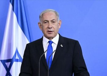 تناول طعاما فاسدا.. نتنياهو يتغيب عن محاكمته وصحفية تتهمه بالتهرب