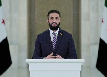 الشرع يدعو عشائر ودروز السويداء لالتزام وقف النار ويرفض مشاريع الانفصال