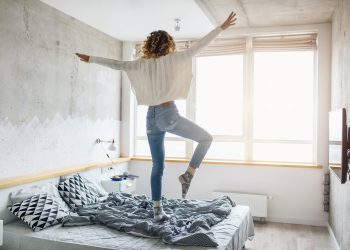 5 دقائق يومياً… وصفة علمية بسيطة لزيادة السعادة وتقليل التوتر