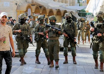 إصابات واعتقالات في القدس والخليل وتفجير منزل