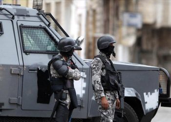 التحقيق بوفاة خمسيني سقط من سطح منزله باربد