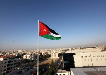 أمانة عمّان.. تركيب سارية للعلم شرط إلزامي للحصول على إذن الأشغال