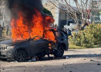 مسيرة إسرائيلية تستهدف مركبة وسط لبنان وقاربًا ضمن أسطول الصمود العالمي