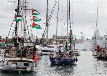 هجمات بمسيرات تستهدف أسطول الصمود المتجه إلى غزة